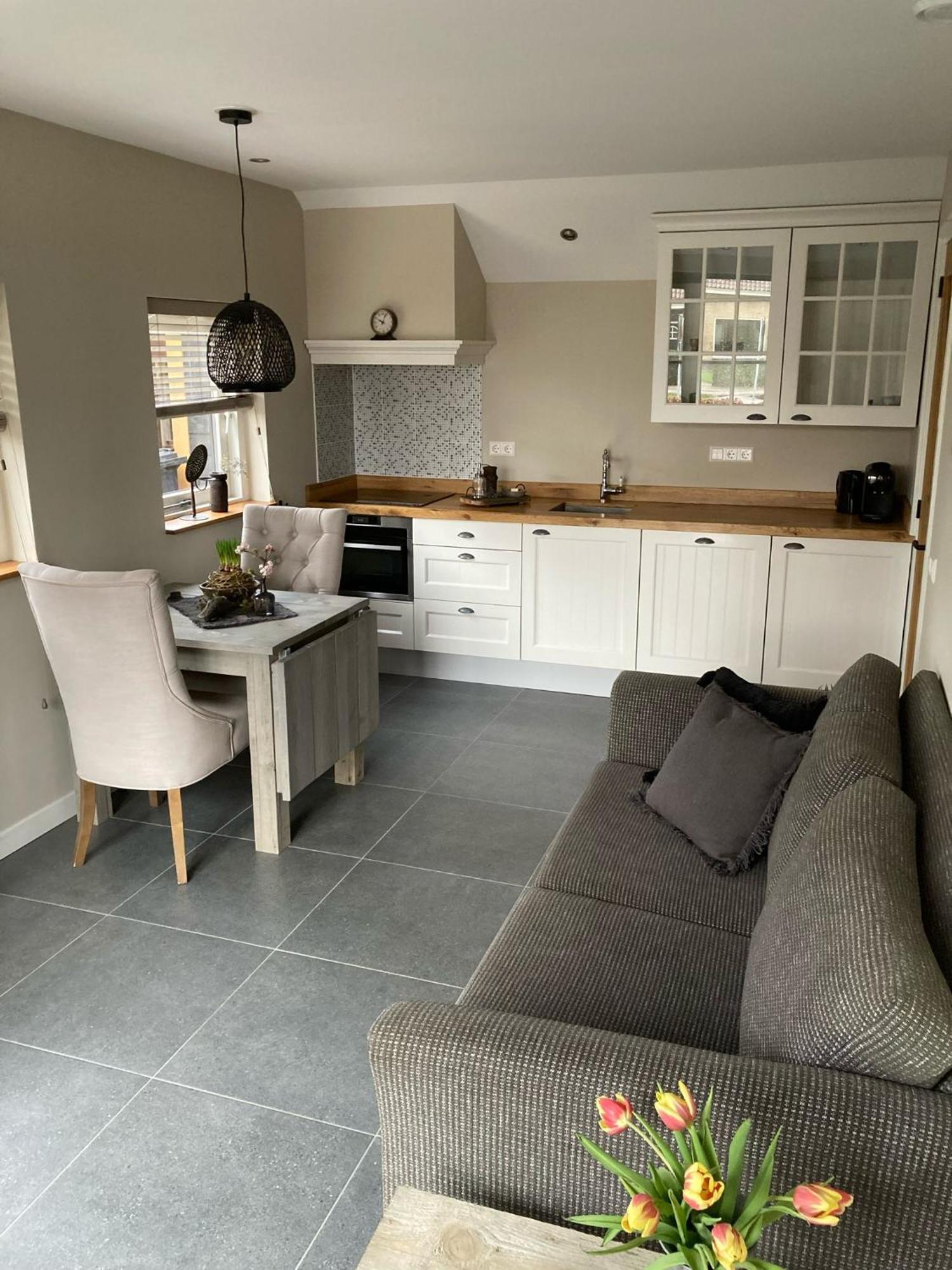 'T Huske Bed & Breakfast Werkendam Bagian luar foto